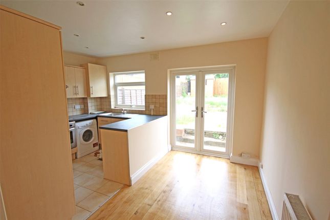 Thumbnail Terraced house to rent in Southern Drive, Loughton