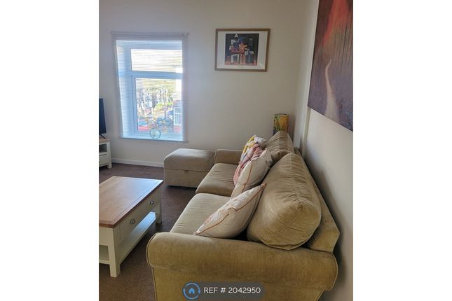 Flat to rent in Heaton, Bolton