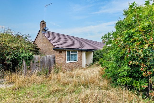2-bed semi-detached on 19, Hillside, Wellingborough, £140,000