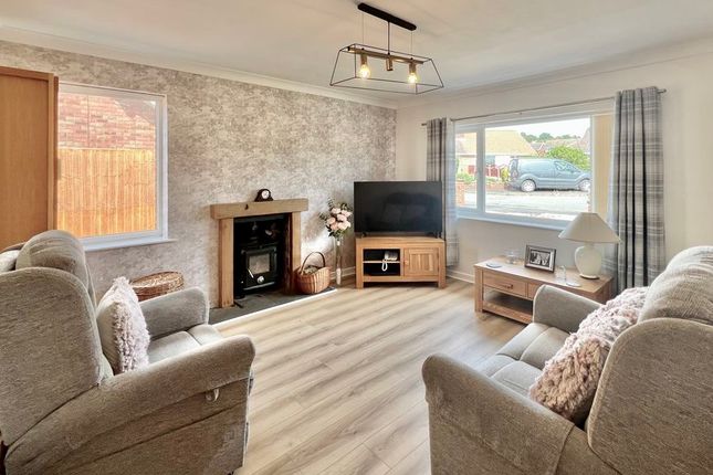 7, Lynton Close, Scunthorpe photo 2
