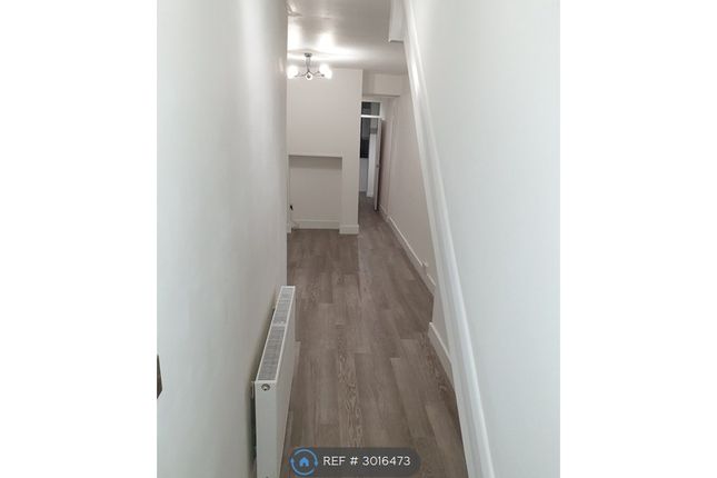 Flat   Bercta Road, New Eltham, London photo 2