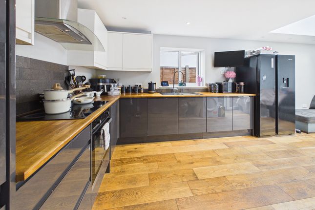 119a, Primrose Hill, Kings Langley photo 4