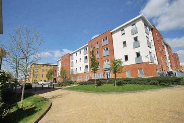 Flat to rent in Taywood Road, Northolt