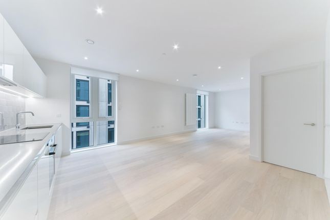 Flat for sale in Flagship House, Royal Wharf, London
