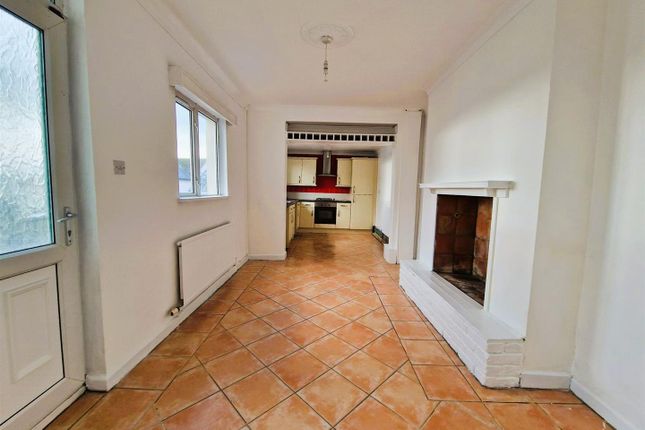 13, Tynycoed Terrace, Merthyr Tydfil photo 3
