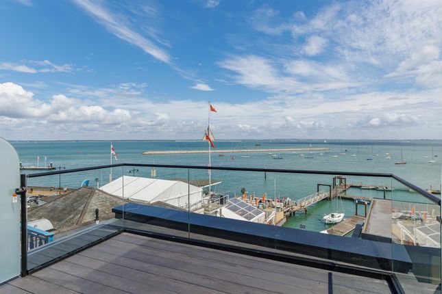 The Lighthouse, 72, High Street, Cowes photo 2