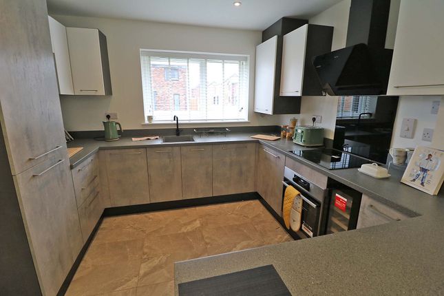 9, Horseshoe Close, Belton photo 4