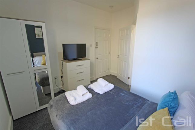 Room 2, 4, Honiton Road, Southend On Sea photo 3