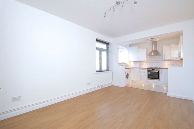 Flat D, Hillfield Court, 214, Algernon Road, London photo 2