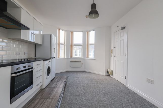 Flat 4, 6 Higher Tower Road, Newquay photo 4