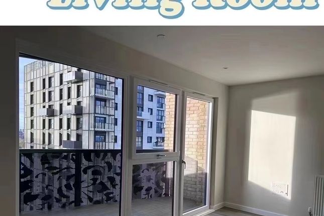 Flat to rent in Alder Point, Green Ferry Way, London
