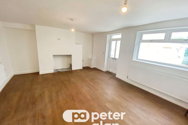 18, Aberdare photo 2