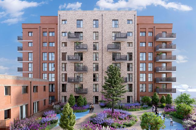Flat for sale in Heybourne Park, Clayton Field, London