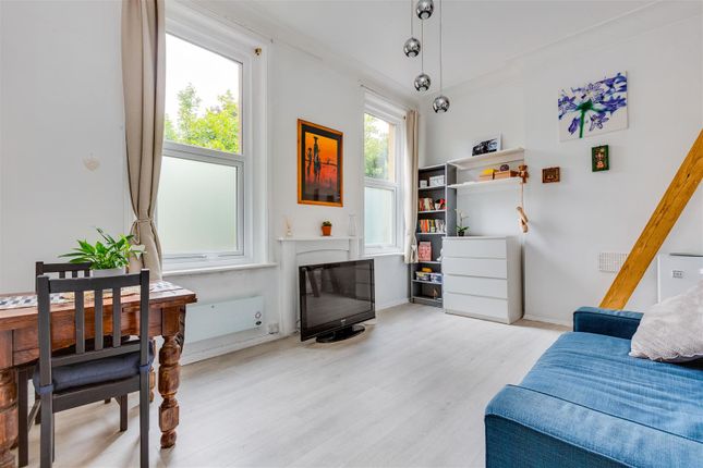 2, 17, Avenue South, Surbiton photo 2