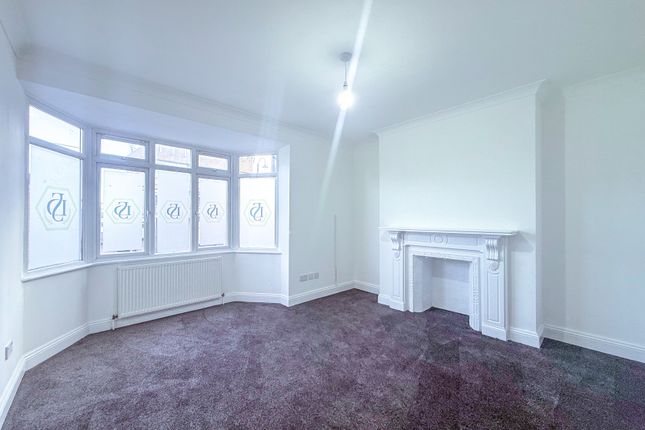 Saint Albans Road, Watford photo 2