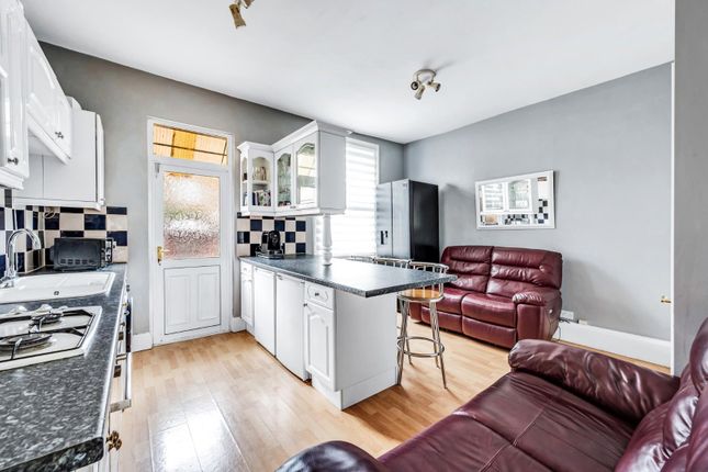 14, Bonheur Road, London photo 4