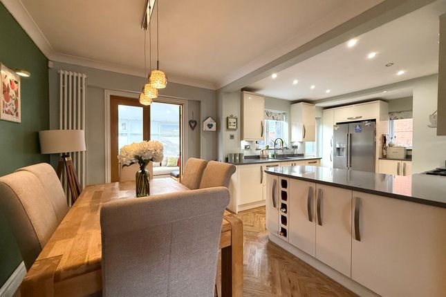 42 Forest View, Mountain Ash photo 5
