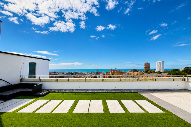 Penthouse, Penthouse Apartment, Tower Point, North Road, Brighton photo 3