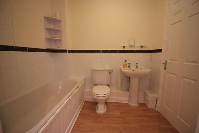 Flat to rent in The Spinnakers, Liverpool