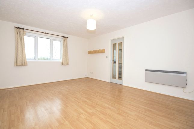 Thumbnail Flat to rent in Cullerne Close, Abingdon