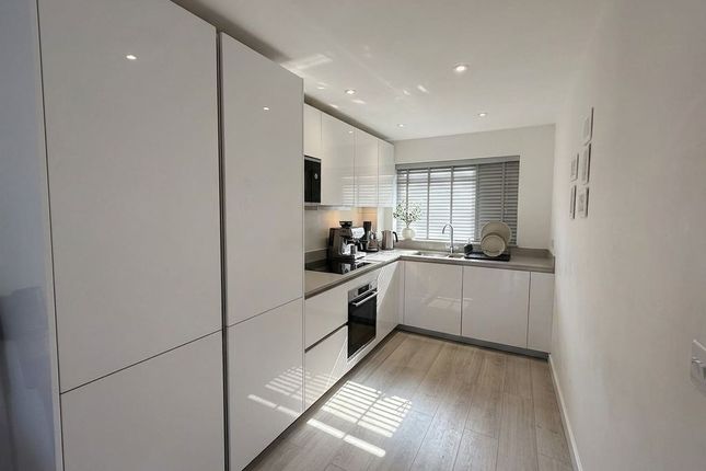 3A, Edward Road, Barnet photo 4