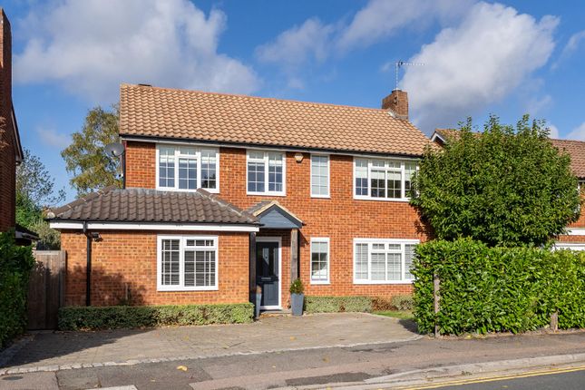 3-bed detached on St. Andrews Walk, Cobham, £1,250,000