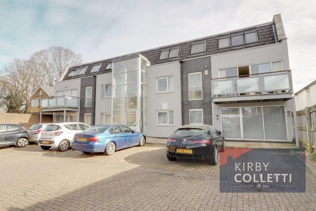 Thumbnail Flat for sale in Chapman Courtyard, Turners Hill, Cheshunt, Herts