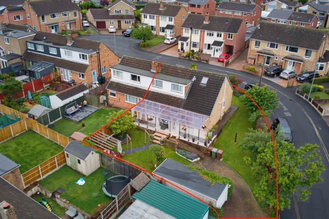 1, Springhill Grove, Wakefield photo 2