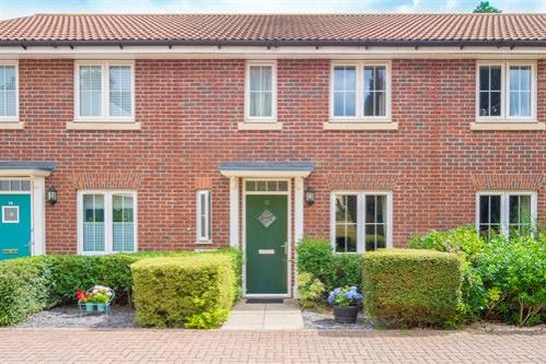 Thumbnail Terraced house to rent in Croxley Green, Watford, Hertfordshire