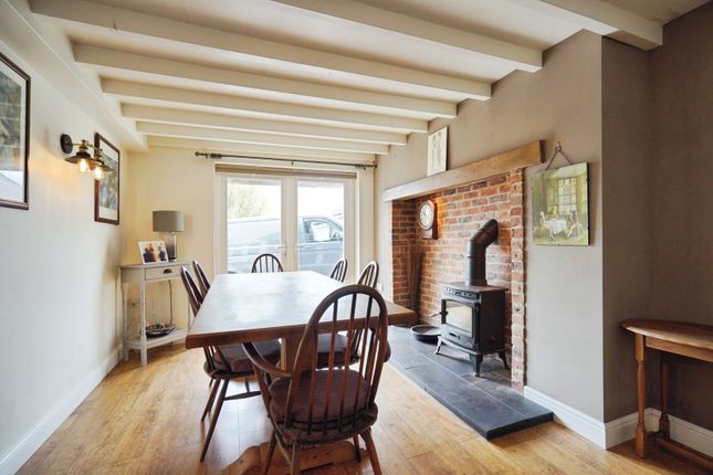 98, Woodville Road, Swadlincote photo 4