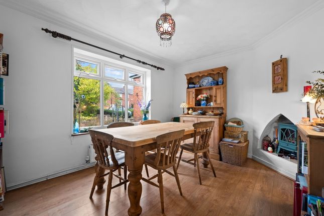 Longfields Crescent, Barnsley photo 3