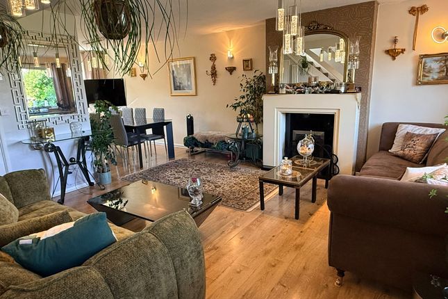 27 Stoneleigh Way, Leicester photo 3