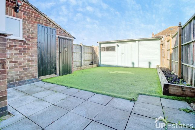 17, Silverdale Close, Coventry photo 4
