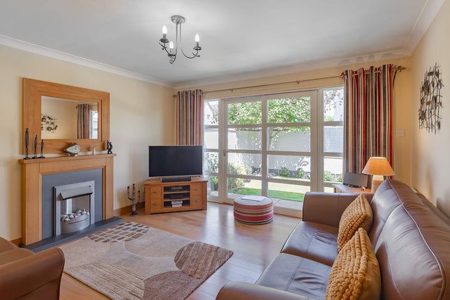 8 Carriden Place, Bo'ness photo 3