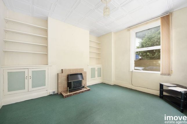 49 Parkfield Road, Torquay photo 2