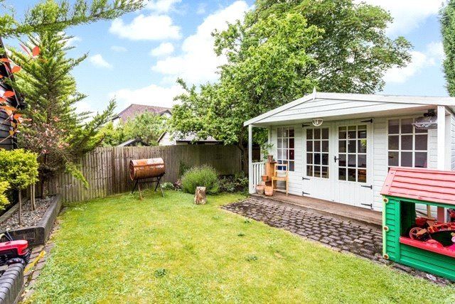 End terrace house for sale in Wycombe End, Beaconsfield