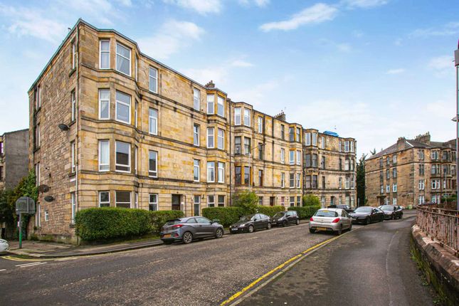 Thumbnail Flat for sale in Crossflat Crescent, Paisley