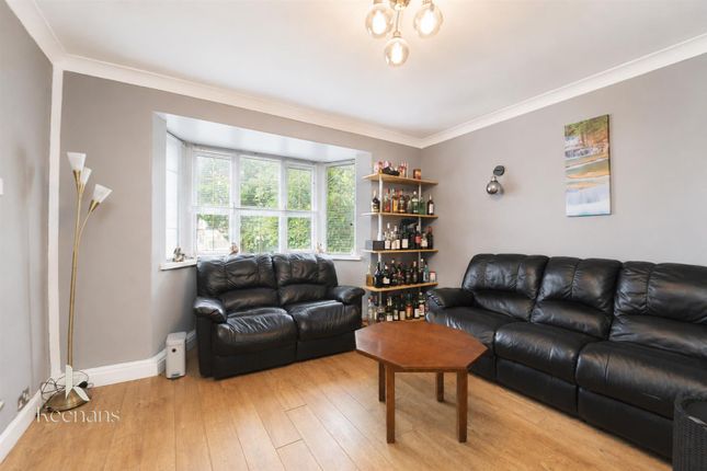 2, Hazel Grove, Manchester photo 4