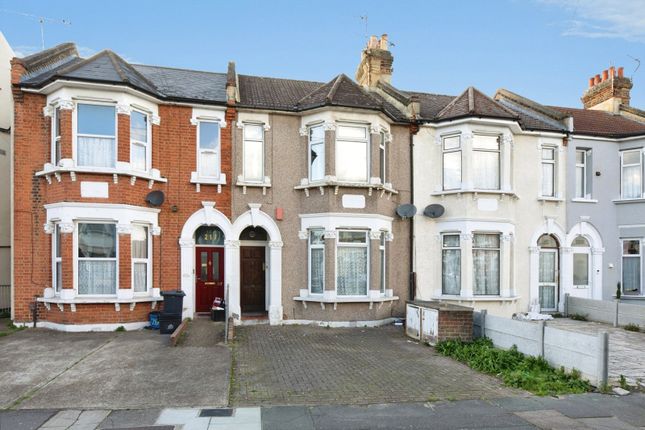 1-bed flat on 219A,, Balfour Road, Ilford, £225,000