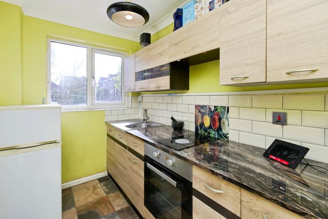 45, Sedgefield Road, Burton-On-Trent photo 4