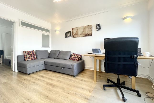 7 Cecil Court, Cecil Road, LANCING photo 4