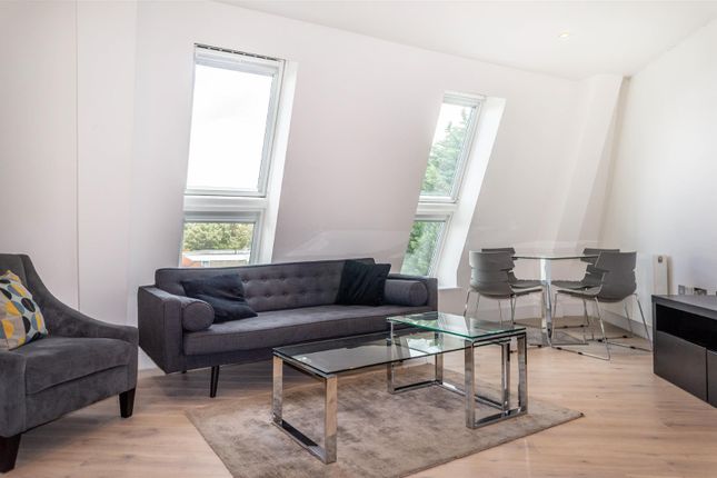 Thumbnail Flat to rent in Ostro House, Finchley Road