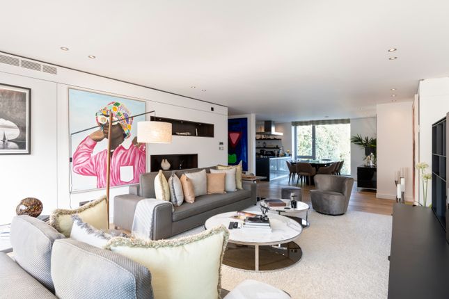 Flat for sale in Montrose Place, Belgravia