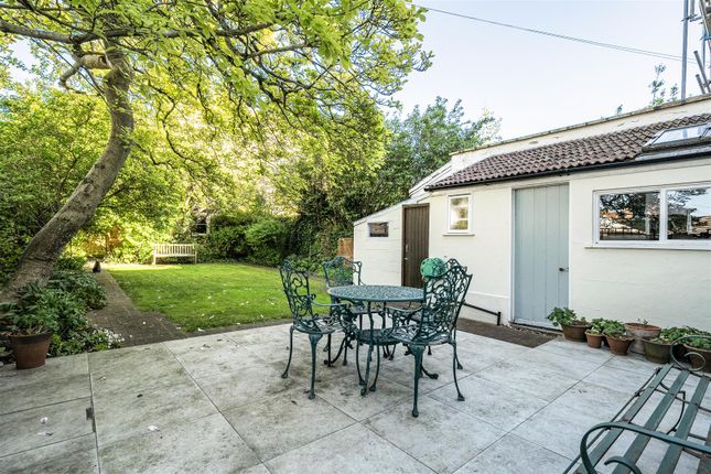 53, Westbury Road, Henleaze photo 2