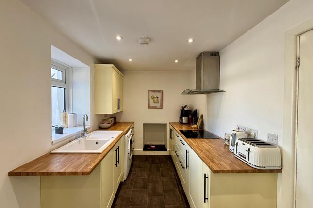 11, Pen-Y-Fai Road, Bridgend photo 4