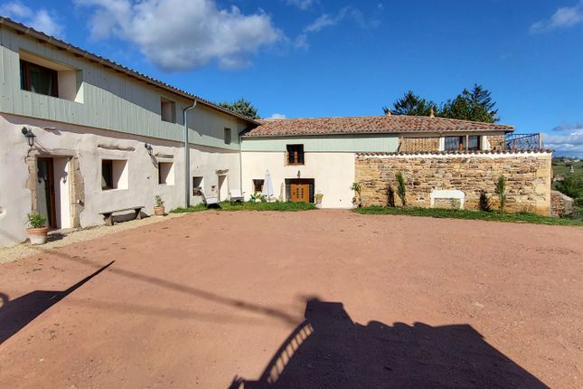 Villa for sale in Saint Amour Bellevue, Beaujolais / Pierres Dorees, Burgundy To Beaujolais