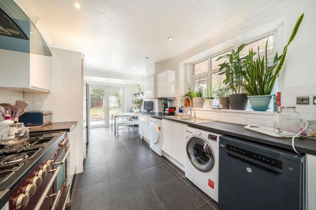 21, Nadine Street, London photo 3