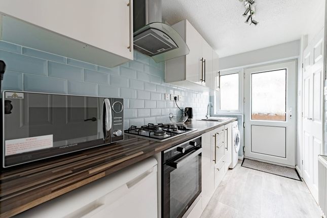 8, Tunstall Drive, Lowestoft photo 4
