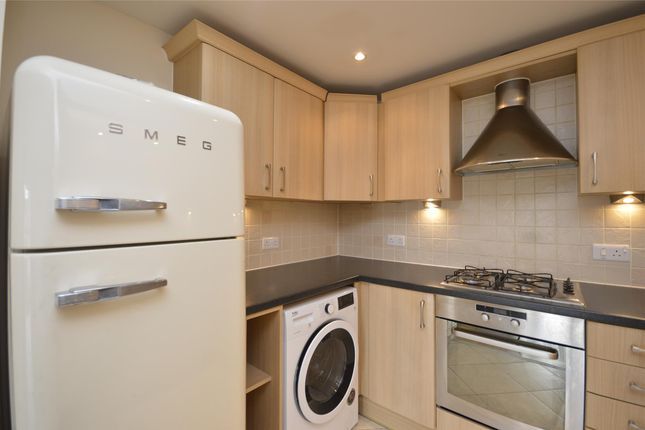 Flat 6 Elstead House, 104, Green Lane, Morden photo 2