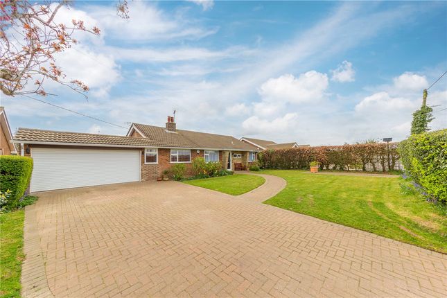 Bungalow for sale in Dovehouse Lane, Kensworth, Dunstable, Bedfordshire